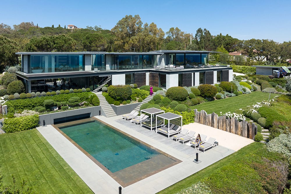 Saint-Tropez — A villa among the Ramatuelle vines